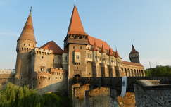 várak és kastélyok románia címlapfotó vajdahunyad vára erdély