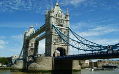 Tower Bridge, London.