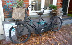 Amszterdami csendélet kerékpárral
