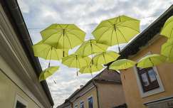 Esernyők Szentendrén