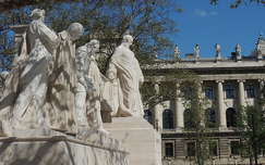 Kossuth kormány szobra a Parlament előtt,Budapest