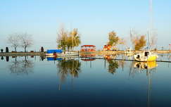 balaton címlapfotó tükröződés kikötő tó magyarország vitorlás