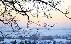 Kajárpéc, téli naplemente a falu felett