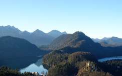 várak és kastélyok alpok tó németország hohenschwangau hegy