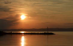 naplemente balaton stég és móló tó magyarország