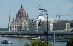 Magyar Parlament Buda felöl
