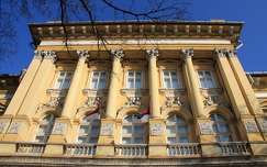 Szerbia, Szabadka - Sárgaház-egykori banképület