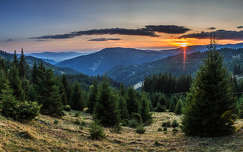 napfelkelte románia hegy kárpátok címlapfotó erdély