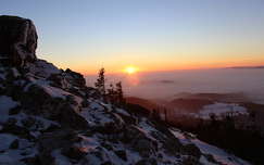 naplemente fény hegy kárpátok csehország kövek és sziklák tél