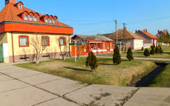 Előkert.