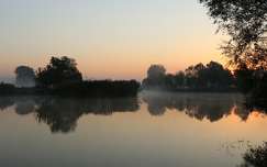 Ceglédbercel - tó - hajnali pára