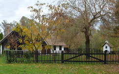 ház kerítés címlapfotó ősz fa