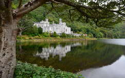 várak és kastélyok kylemore abbey címlapfotó írország tükröződés tó