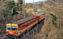 BZ motorvonat érkezik Pécs felől Villány irányába / Györkő Zsombor
