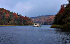 hegy címlapfotó ősz tó hajó