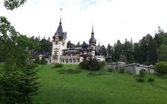 A Peleş-kastély Romániában, Sinaia településen