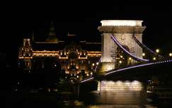 budapest híd éjszakai képek címlapfotó lánchíd magyarország