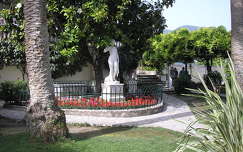 Korfu, az Achilleion kertje