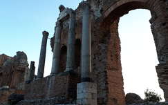 Taormina, a színház romjai