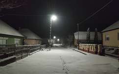 éjszakai képek lámpa utca címlapfotó tél