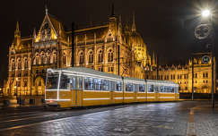 budapest országház éjszakai képek sínpár címlapfotó villamos magyarország