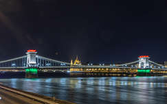 budapest híd éjszakai képek címlapfotó folyó duna lánchíd magyarország