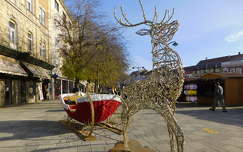 Karácsonyi dekoráció - Szombathely, főtér