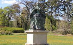 Gödöllő,Mária Terézia szobra