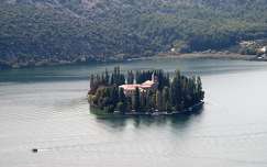 bledi-tó szlovénia címlapfotó alpok tó templom
