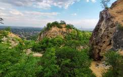 kövek és sziklák budapest róka hegyi kőbánya magyarország tavasz