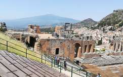 Szicília - Taormina az Etnával