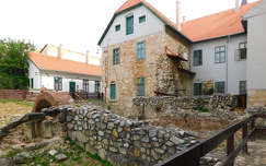 Török udvar, 16. századi török fürdő maradványai - Székesfehérvár