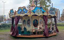 Gödöllő Karácsonyház körhinta