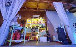 Dabas Eta néni háza