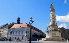 Szentháromság-szobor és tér, Budapest