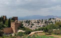 Kilátás az  Alhambraból Granadára
