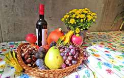 tök gyümölcskosár ital bor krizantém szilva címlapfotó ősz körte gesztenye szőlő alma gyümölcs