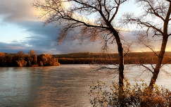 ősz folyó címlapfotó