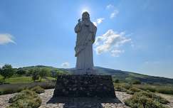 Tarcal Áldó Krisztus szobor