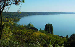 Balaton, Akarattya
