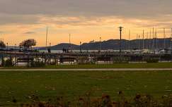 Novemberi alkonyat Balatonfüreden.
