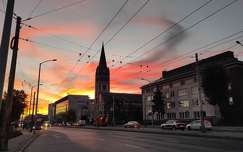 hajnalodik
