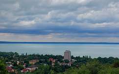 Balatonalmádi, az Óvári messzelátóból.
