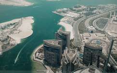 Abu Dhabi, Etihad torony, kilátás a 74. emeletről