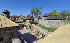 Dinnyés, Várpark, Skanzen