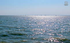 Balaton, csillogás, vitorlások
