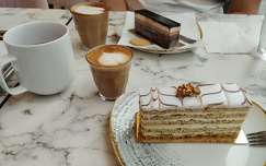 Eszterházy torta, kávé, tea, chill