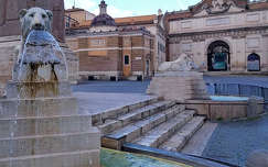 Az Oroszlánok szökőkútja (Fontana dei Leoni) Rómában.