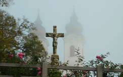 Tihanyi Bencés Apátság, köd