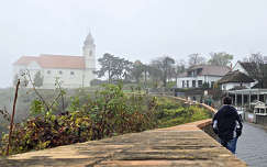 Tihanyi Bencés Apátság, köd